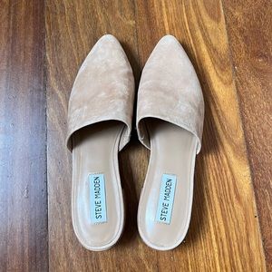 Steve Madden nude suede flats